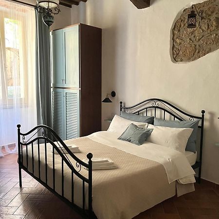 Il Girasole Storico Apartment Pitigliano Exterior photo